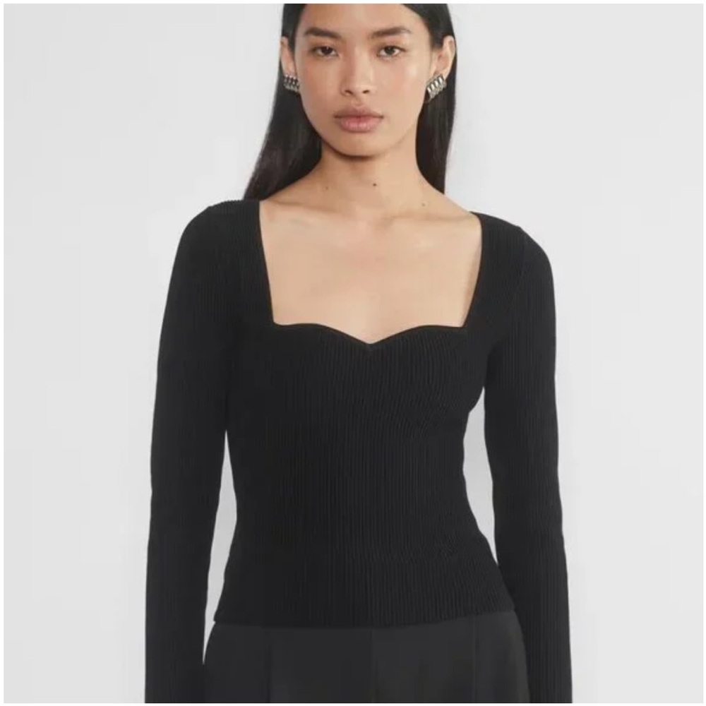 Aritzia Wilfred Sculpted Knit Top in Black Sweetheart Long Sleeve
